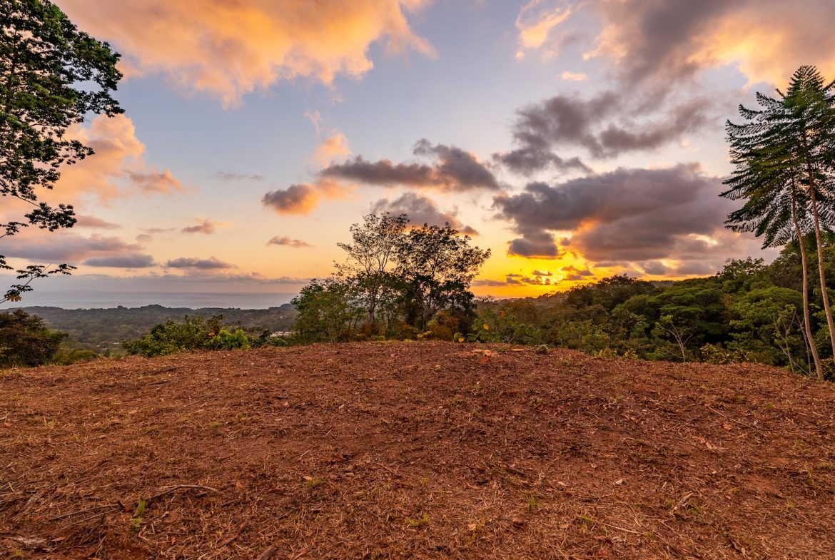 PROPERTY WITH SPECTACULAR SUNSET VIEWS, IN OJOCHAL – 0.98 ACRES