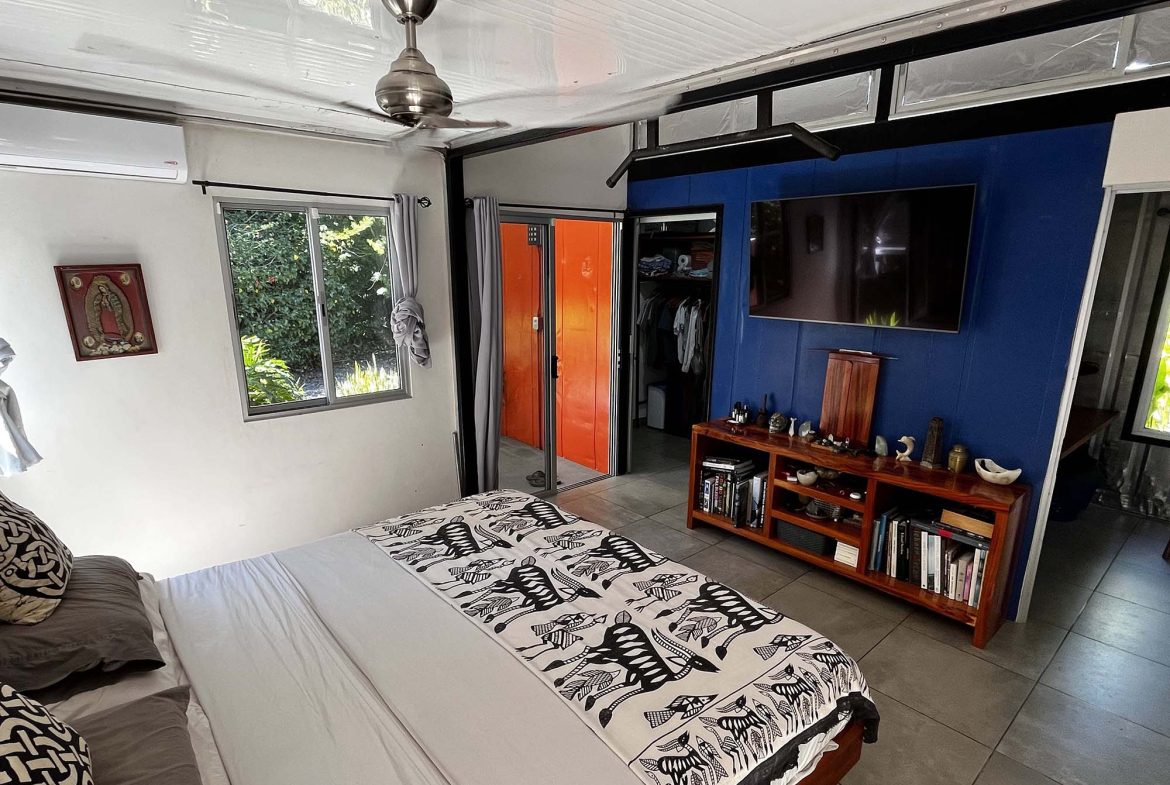 CASA SECRETA: Your Hidden Uvita Escape With Room To Expand – 0.28 Acres
