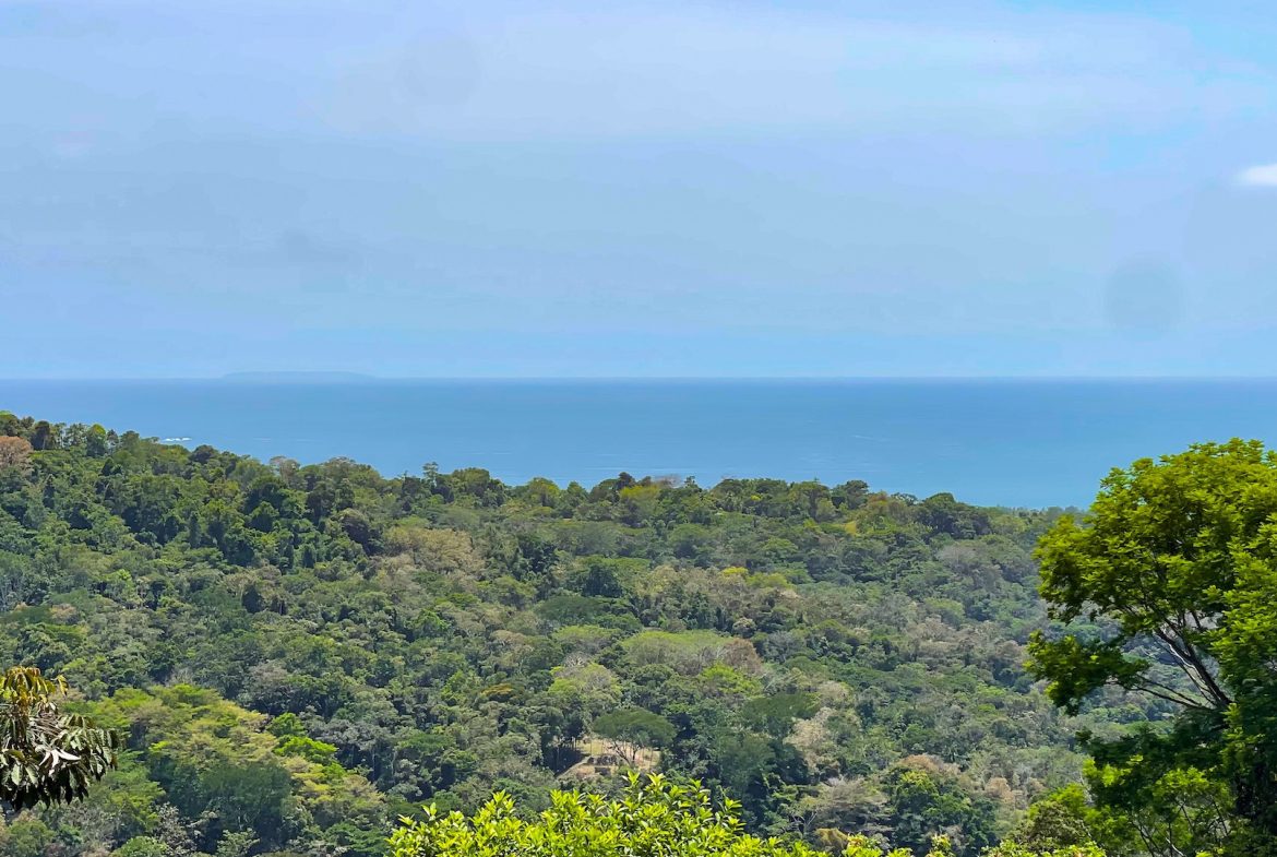 BUILDING PROPERTY WITH OCEAN VIEWS, NEAR TO THE WATERFALL, IN UVITA – 1.93 ACRES