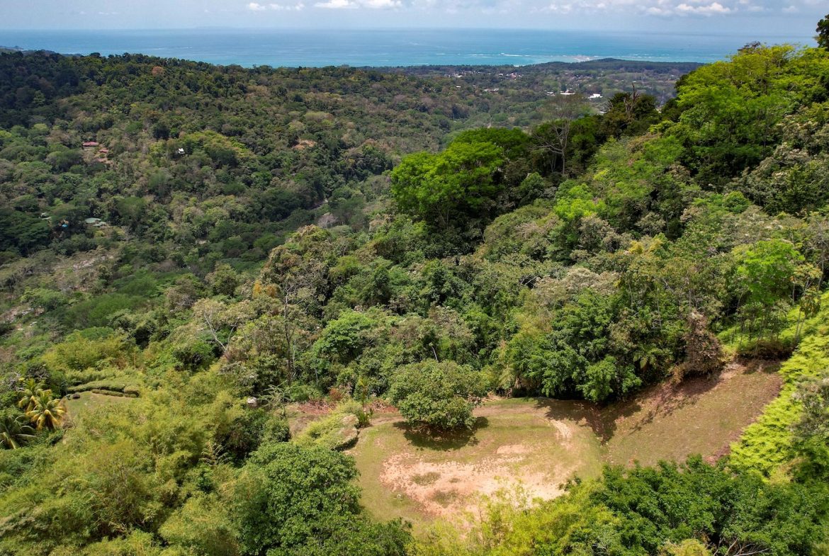 BUILDING PROPERTY WITH OCEAN VIEWS, NEAR TO THE WATERFALL, IN UVITA – 1.93 ACRES
