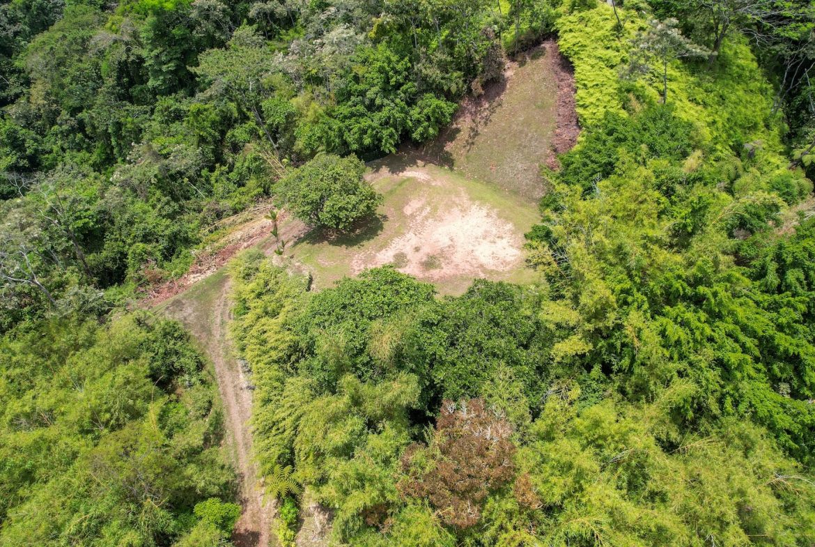 BUILDING PROPERTY WITH OCEAN VIEWS, NEAR TO THE WATERFALL, IN UVITA – 1.93 ACRES