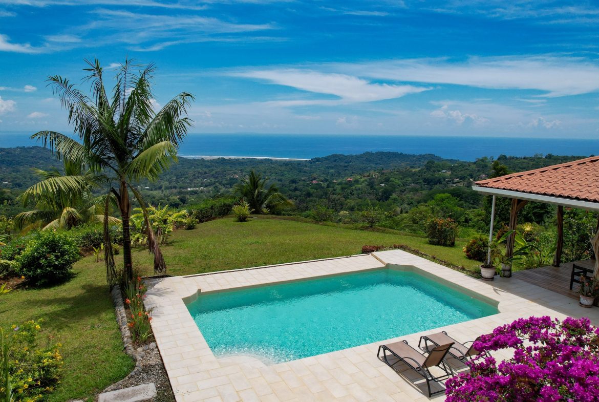MOUNTAIN PROPERTY WITH THREE BEDROOMS AND OCEAN VIEWS, IN OJOCHAL – 4.86 ACRES