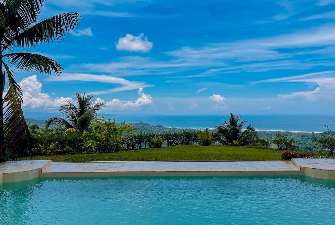 MOUNTAIN PROPERTY WITH THREE BEDROOMS AND OCEAN VIEWS, IN OJOCHAL – 4.86 ACRES