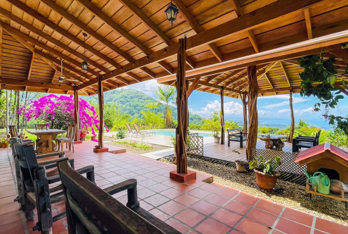 MOUNTAIN PROPERTY WITH THREE BEDROOMS AND OCEAN VIEWS, IN OJOCHAL – 4.86 ACRES
