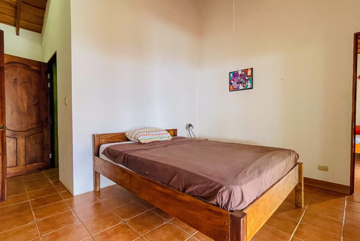 MOUNTAIN PROPERTY WITH THREE BEDROOMS AND OCEAN VIEWS, IN OJOCHAL – 4.86 ACRES