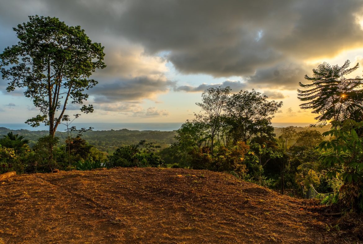 PROPERTY WITH SPECTACULAR SUNSET VIEWS, IN OJOCHAL – 0.98 ACRES