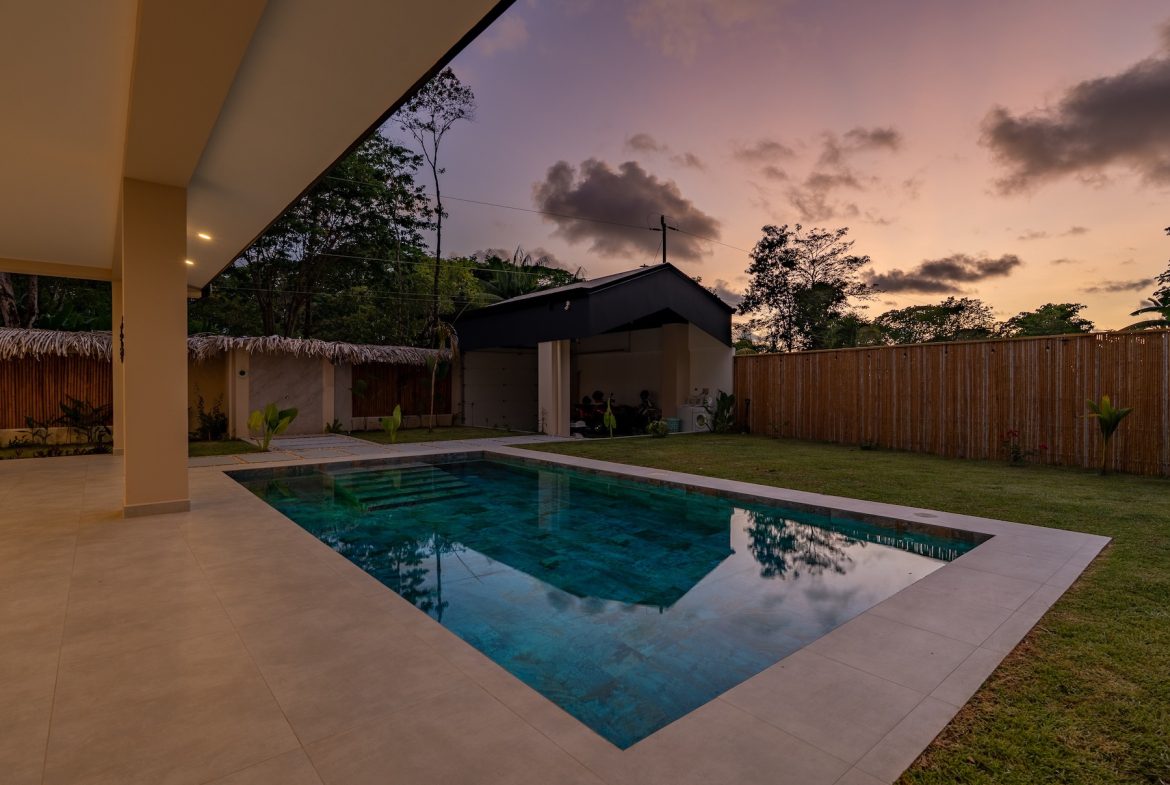 LUXURY PROPERTY WITH THREE BEDROOMS NEAR TO THE TOWN, IN BAHIA BALLENA – 0.15 ACRES