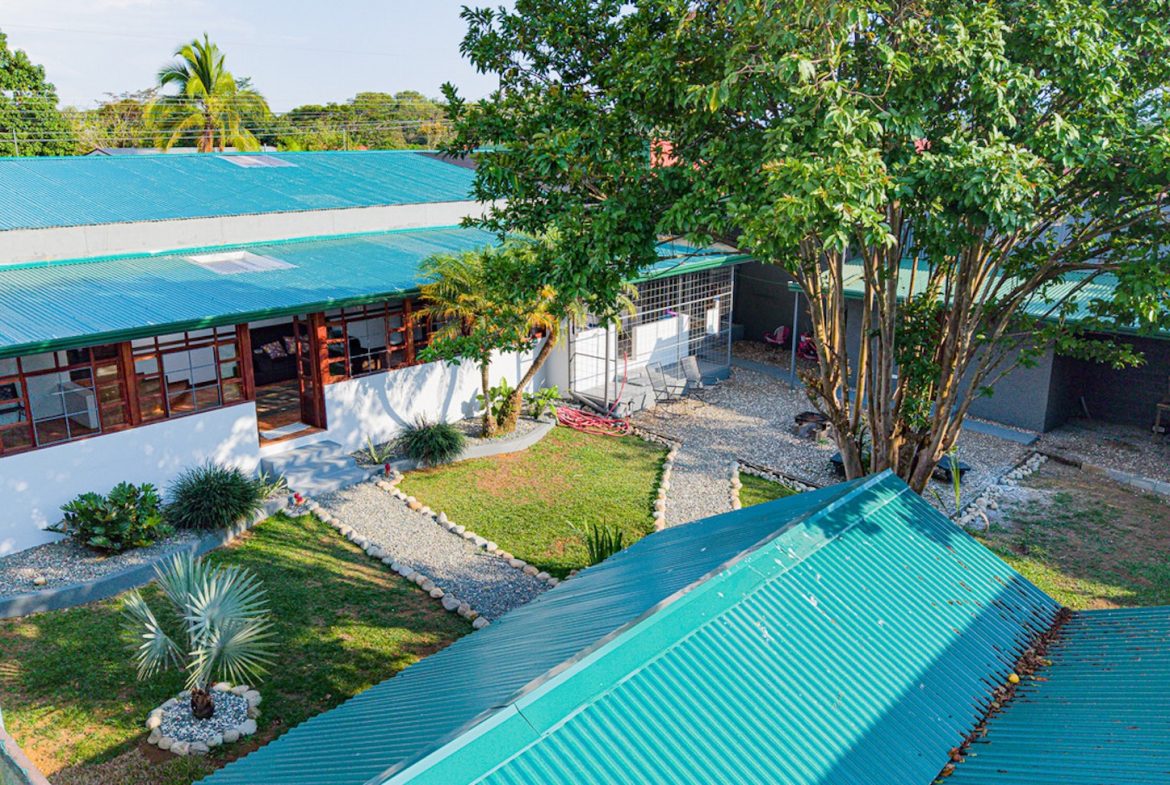 MULTI FAMILY PROPERTY WITH FIVE BEDROOMS, IN PEREZ ZELEDON – 0.20 ACRES
