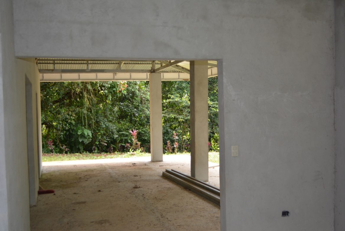 DEVELOPMENT PROPERTY WITH A HOUSE AND RIVER ACCESS,  IN DOS BOCAS SAVEGRE – 73 ACRES