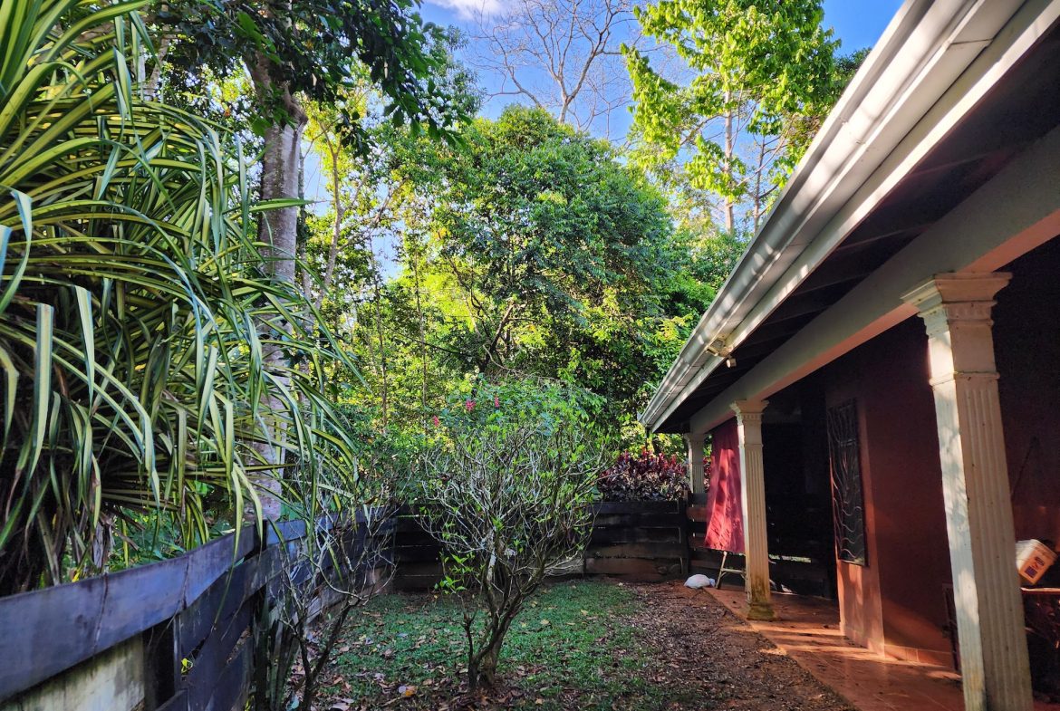 PROPERTY WITH TWO BEDROOMS NEAR TO THE NAUYACA WATERFALLS – 9.12 ACRES