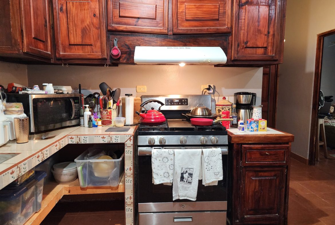 PROPERTY WITH TWO BEDROOMS NEAR TO THE NAUYACA WATERFALLS – 9.12 ACRES