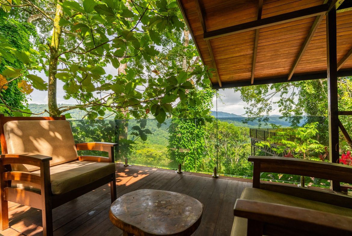 COMMERCIAL PROPERTY WITH TWO BEDROOMS A STEPS OF THE NAUYACA WATERFALL – 4.94 ACRES
