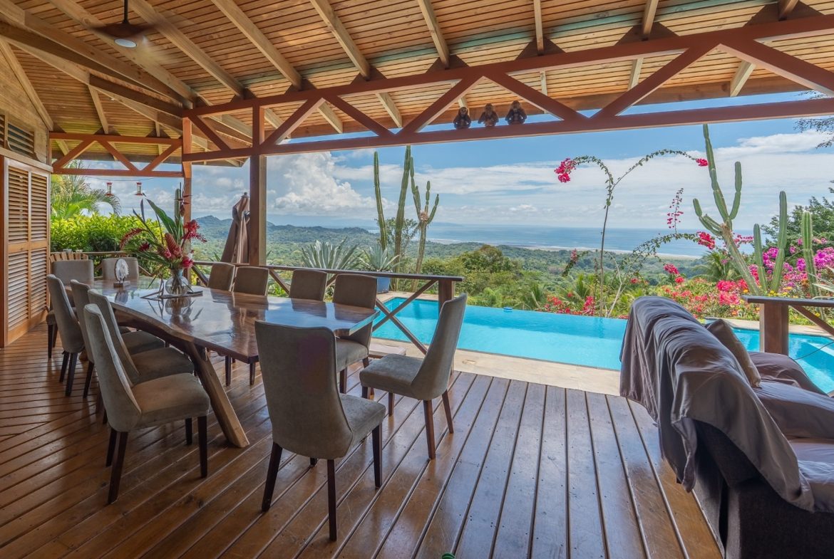 MOUNTAIN PROPERTY WITH FOUR BEDROOMS WITH OCEAN VIEWS, IN OJOCHAL – 0.28 ACRES