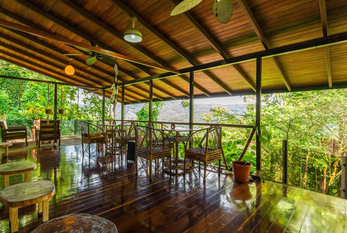 COMMERCIAL PROPERTY WITH TWO BEDROOMS A STEPS OF THE NAUYACA WATERFALL – 4.94 ACRES
