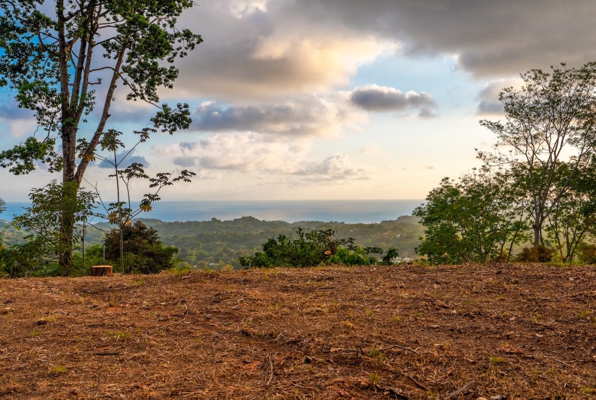 PROPERTY WITH SPECTACULAR SUNSET VIEWS, IN OJOCHAL – 0.98 ACRES