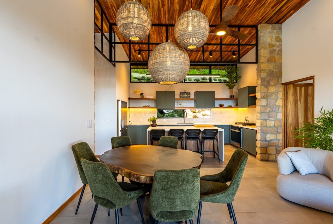 LUXURY MOUNTAIN PROPERTY WITH TWO BEDROOMS, IN OJOCHAL – 0.22 ACRES
