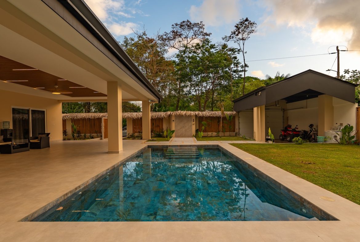 LUXURY PROPERTY WITH THREE BEDROOMS NEAR TO THE TOWN, IN BAHIA BALLENA – 0.15 ACRES