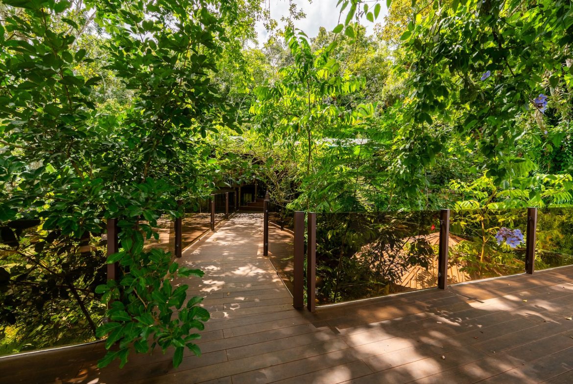 COMMERCIAL PROPERTY WITH TWO BEDROOMS A STEPS OF THE NAUYACA WATERFALL – 4.94 ACRES