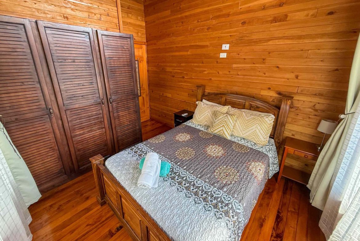 PROPERTY WITH A GUEST HOUSE IN THE MIDDLE OF BAHIA BALLENA – 0.12 ACRES