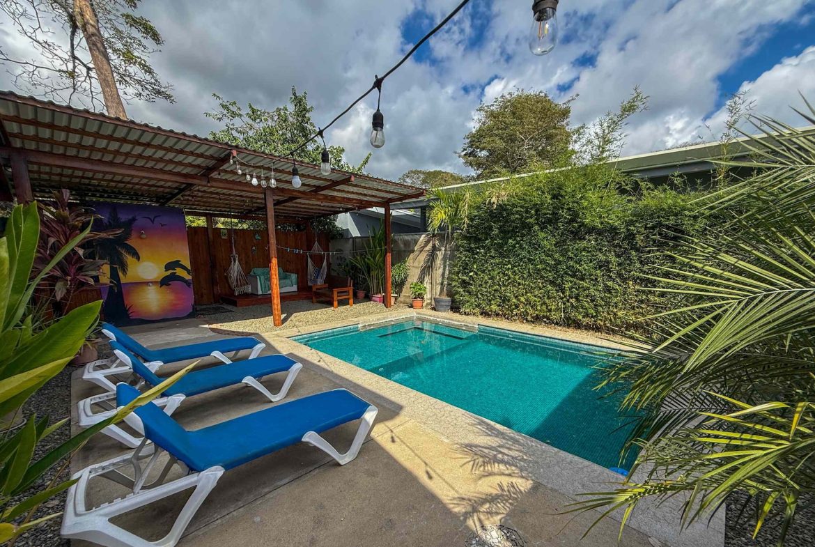 PROPERTY WITH A GUEST HOUSE IN THE MIDDLE OF BAHIA BALLENA – 0.12 ACRES