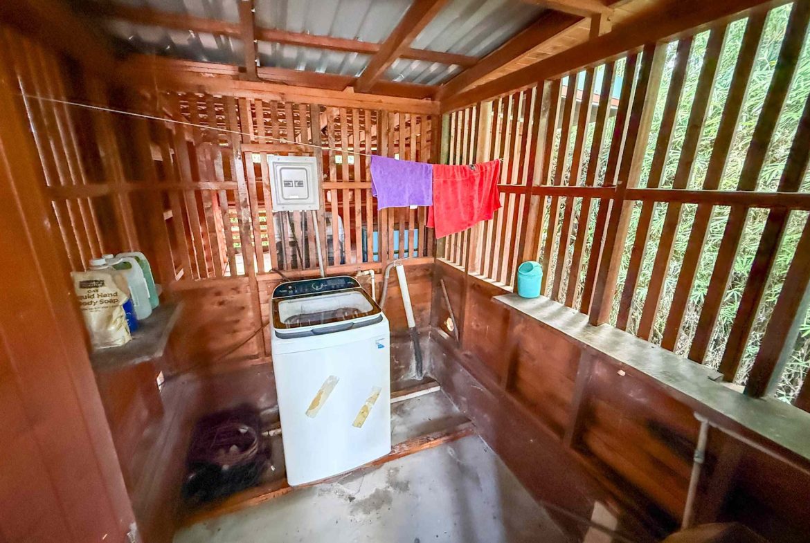 PROPERTY WITH A GUEST HOUSE IN THE MIDDLE OF BAHIA BALLENA – 0.12 ACRES