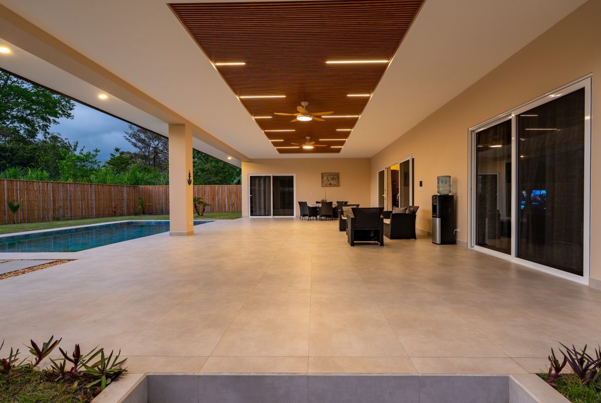 LUXURY PROPERTY WITH THREE BEDROOMS NEAR TO THE TOWN, IN BAHIA BALLENA – 0.15 ACRES