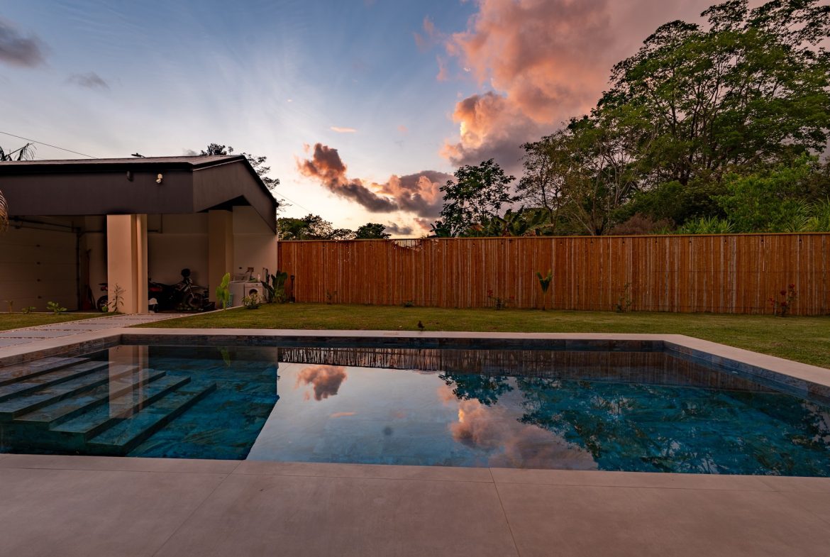 LUXURY PROPERTY WITH THREE BEDROOMS NEAR TO THE TOWN, IN BAHIA BALLENA – 0.15 ACRES
