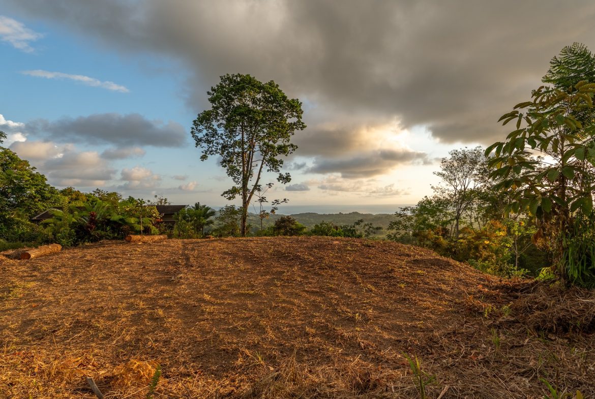 PROPERTY WITH SPECTACULAR SUNSET VIEWS, IN OJOCHAL – 0.98 ACRES
