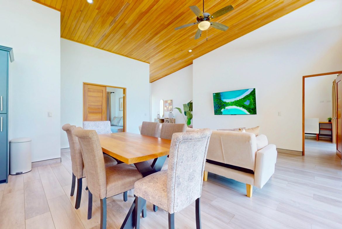 PROPERTY WITH THREE BEDROOMS, WITH A BEAUTIFUL GARDEN , IN OJOCHAL – 0.46 ACRES