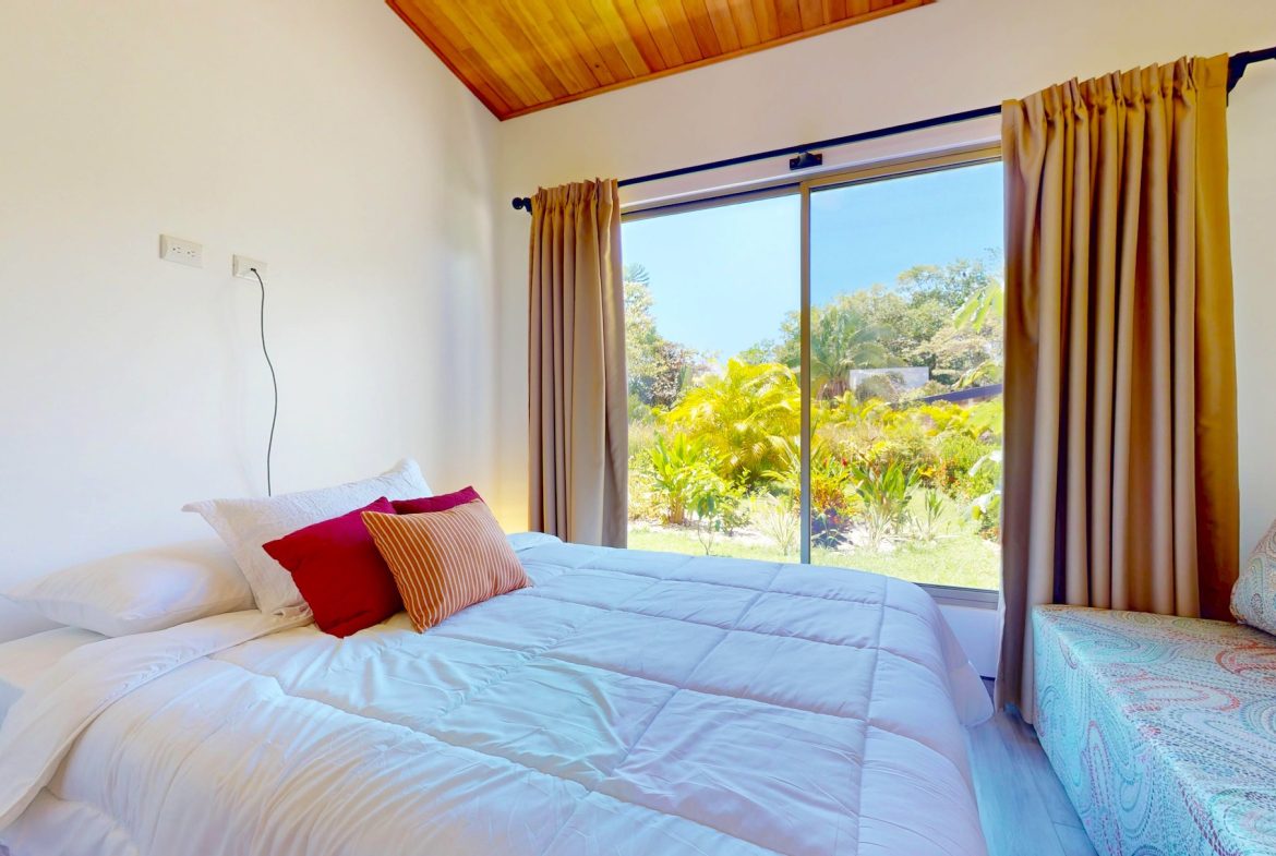 PROPERTY WITH THREE BEDROOMS, WITH A BEAUTIFUL GARDEN , IN OJOCHAL – 0.46 ACRES