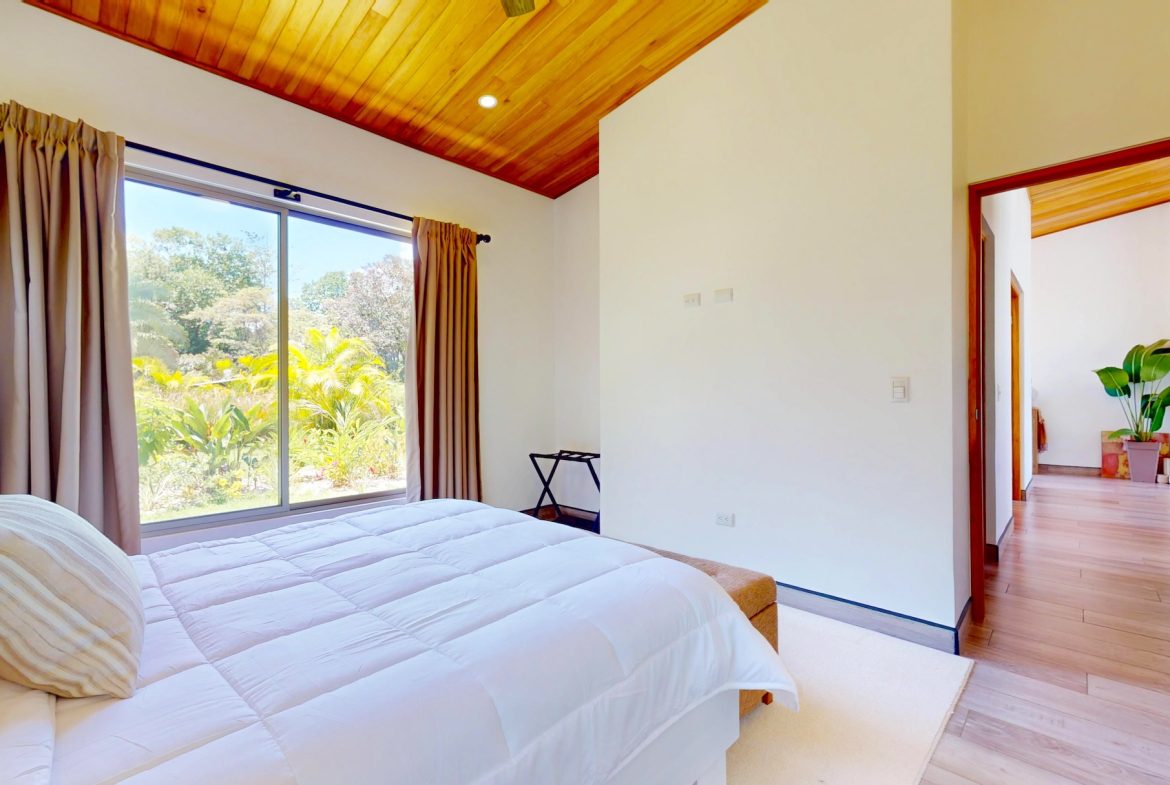PROPERTY WITH THREE BEDROOMS, WITH A BEAUTIFUL GARDEN , IN OJOCHAL – 0.46 ACRES