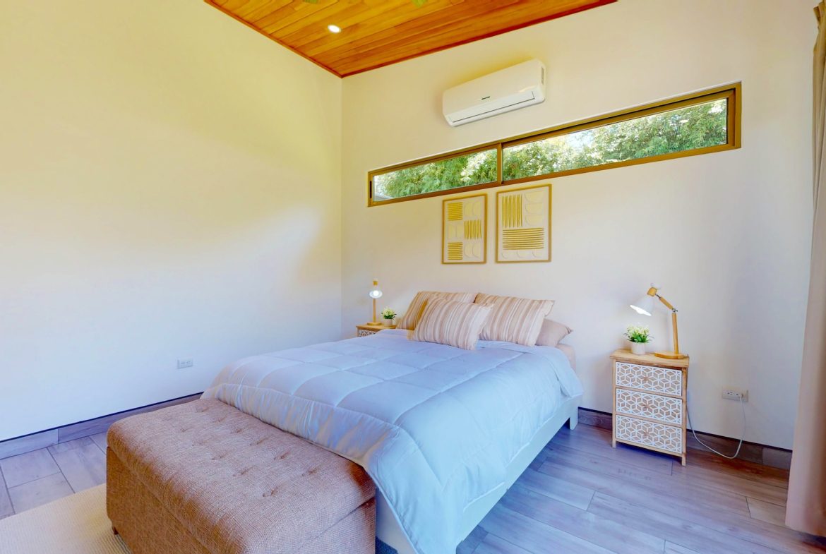 PROPERTY WITH THREE BEDROOMS, WITH A BEAUTIFUL GARDEN , IN OJOCHAL – 0.46 ACRES