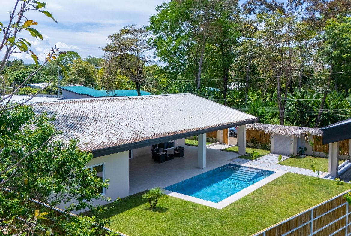 LUXURY PROPERTY WITH THREE BEDROOMS NEAR TO THE TOWN, IN BAHIA BALLENA – 0.15 ACRES