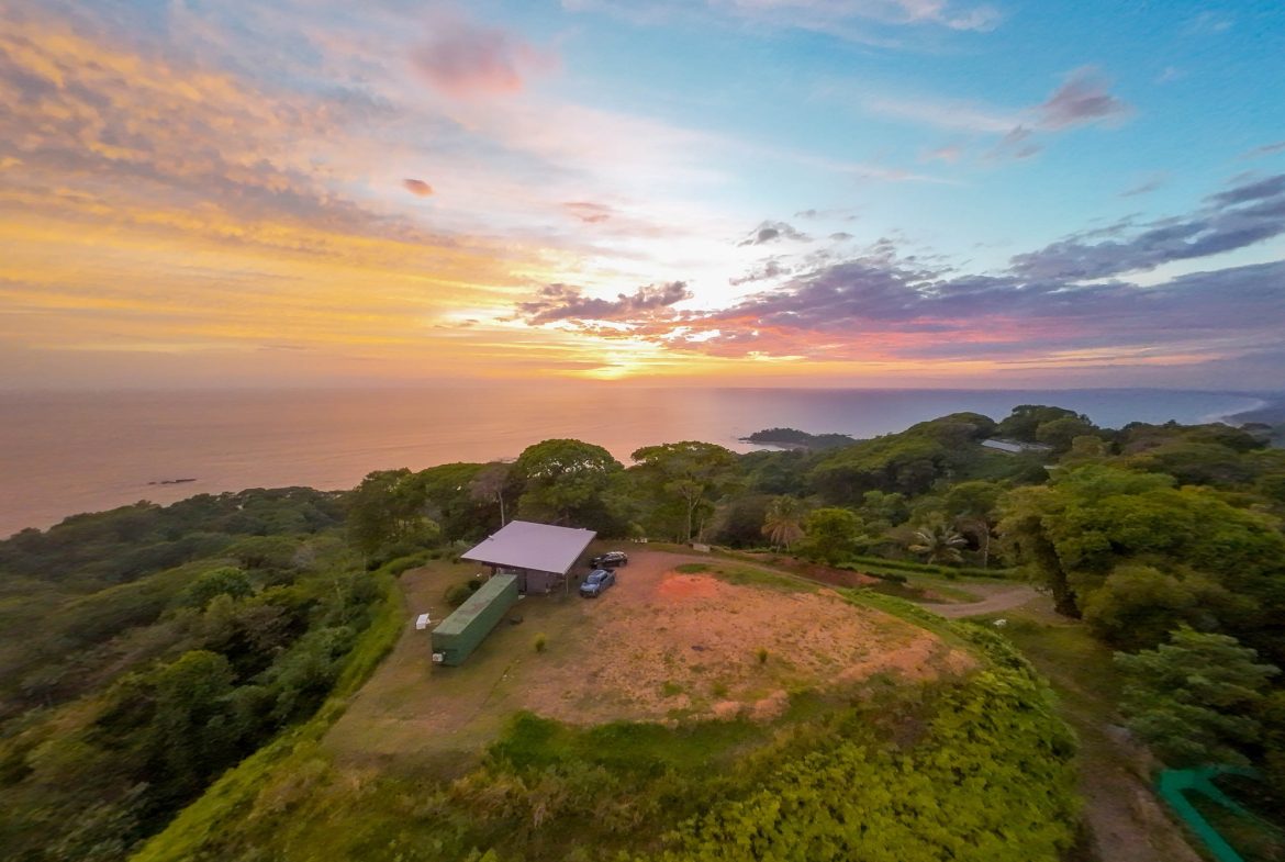 PROPERTY WITH AMAZING VIEWS OF THE OCEAN AND SUNSET IN ESCALERAS – 36 ACRES