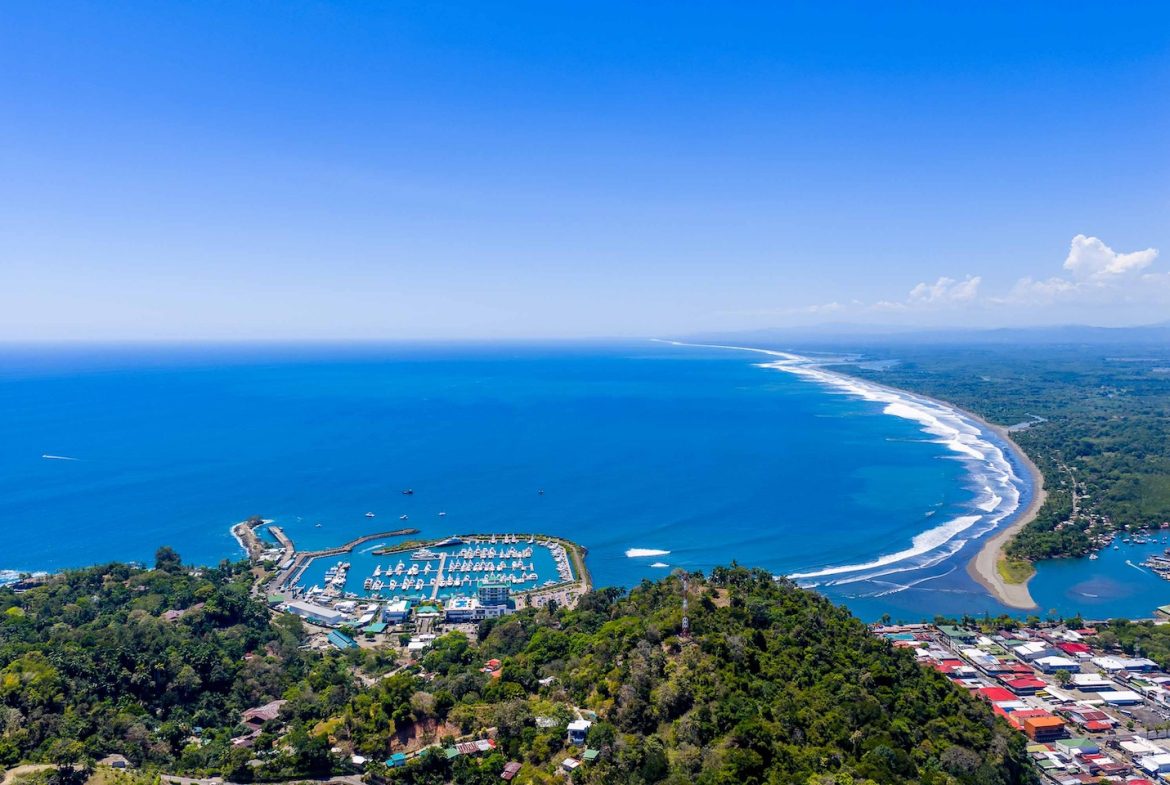 COMMERCIAL PROPERTY WITH OCEAN VIEWS IN QUEPOS – 8.64 ACRES