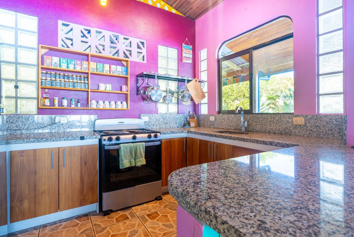 CASA VISTA HARMONIA PROPERTY WITH TWO BEDROOMS AND OCEAN VIEWS FRONT, IN PLAYA HERMOSA – 1.23 ACRES