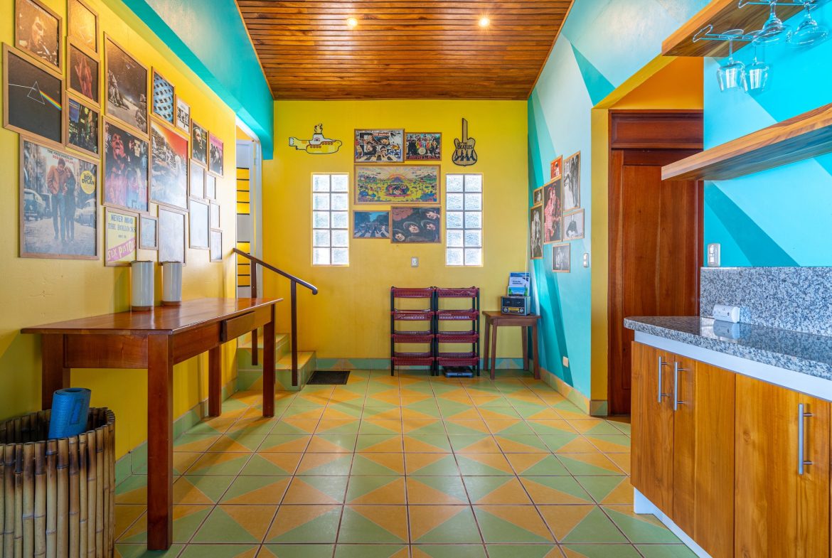 CASA VISTA HARMONIA PROPERTY WITH TWO BEDROOMS AND OCEAN VIEWS FRONT, IN PLAYA HERMOSA – 1.23 ACRES