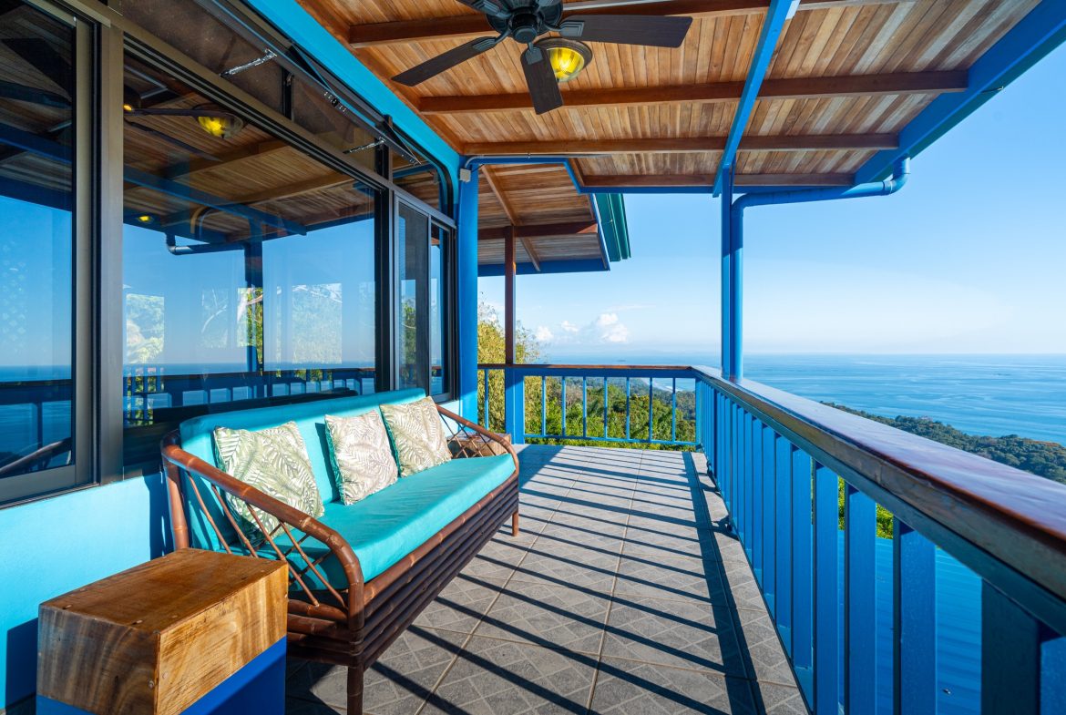 CASA VISTA HARMONIA PROPERTY WITH TWO BEDROOMS AND OCEAN VIEWS FRONT, IN PLAYA HERMOSA – 1.23 ACRES