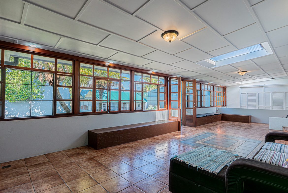 MULTI FAMILY PROPERTY WITH FIVE BEDROOMS, IN PEREZ ZELEDON – 0.20 ACRES