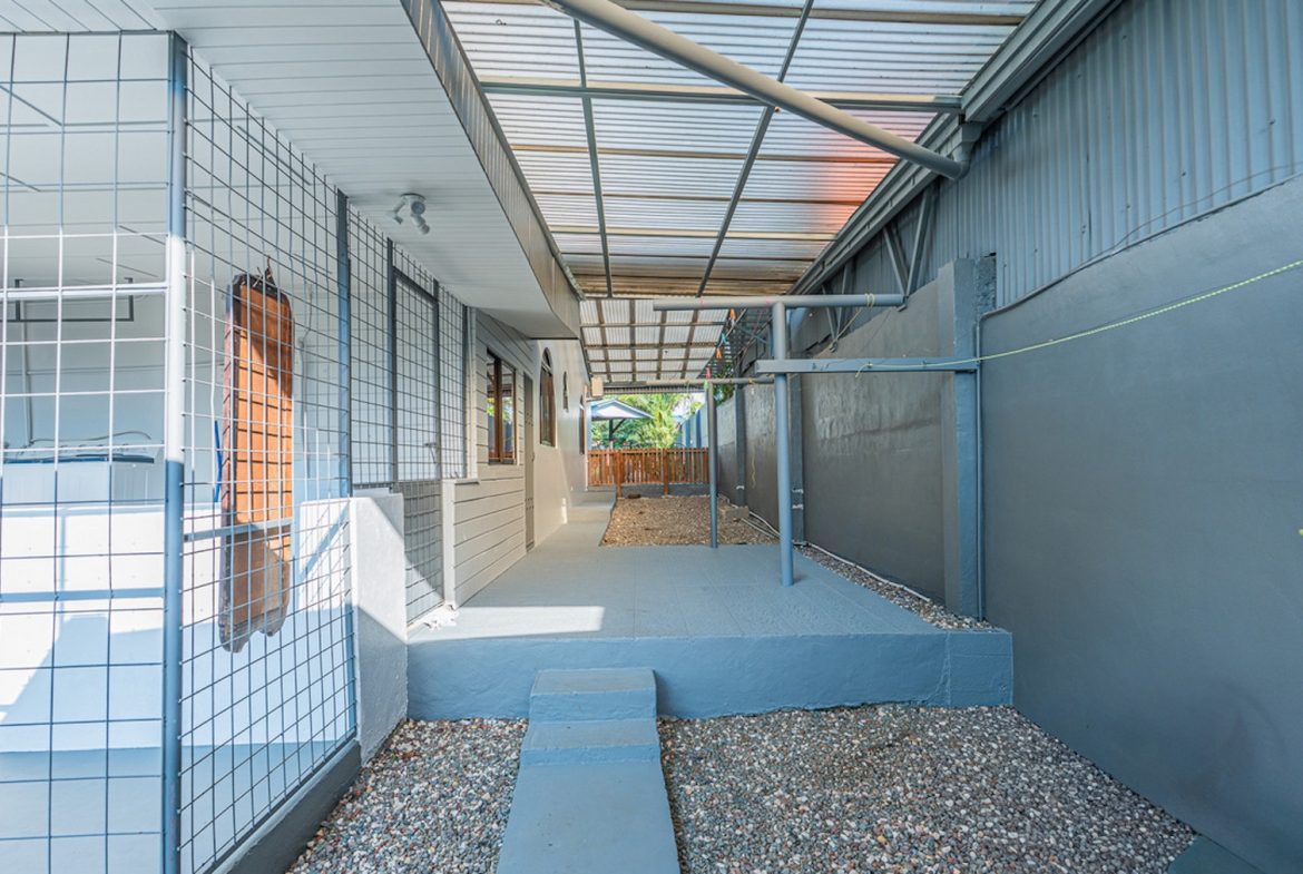 MULTI FAMILY PROPERTY WITH FIVE BEDROOMS, IN PEREZ ZELEDON – 0.20 ACRES