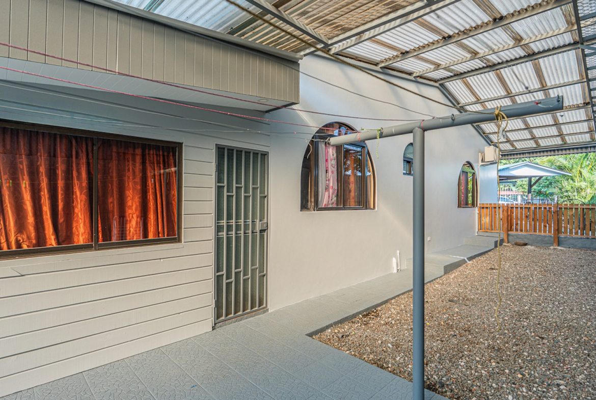 MULTI FAMILY PROPERTY WITH FIVE BEDROOMS, IN PEREZ ZELEDON – 0.20 ACRES