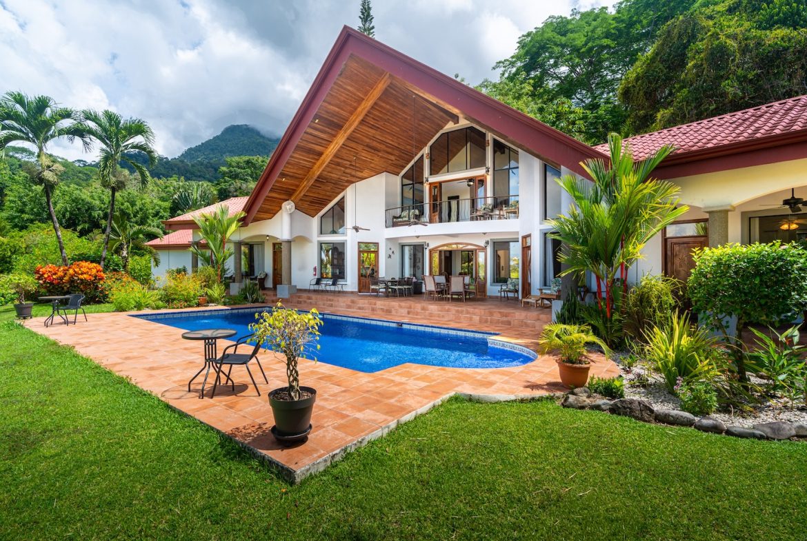 MOUNTAIN  PROPERTY WITH FOUR BEDROOMS, IN OJOCHAL – 1.83 ACRES