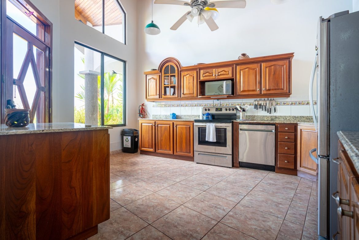 MOUNTAIN  PROPERTY WITH FOUR BEDROOMS, IN OJOCHAL – 1.83 ACRES
