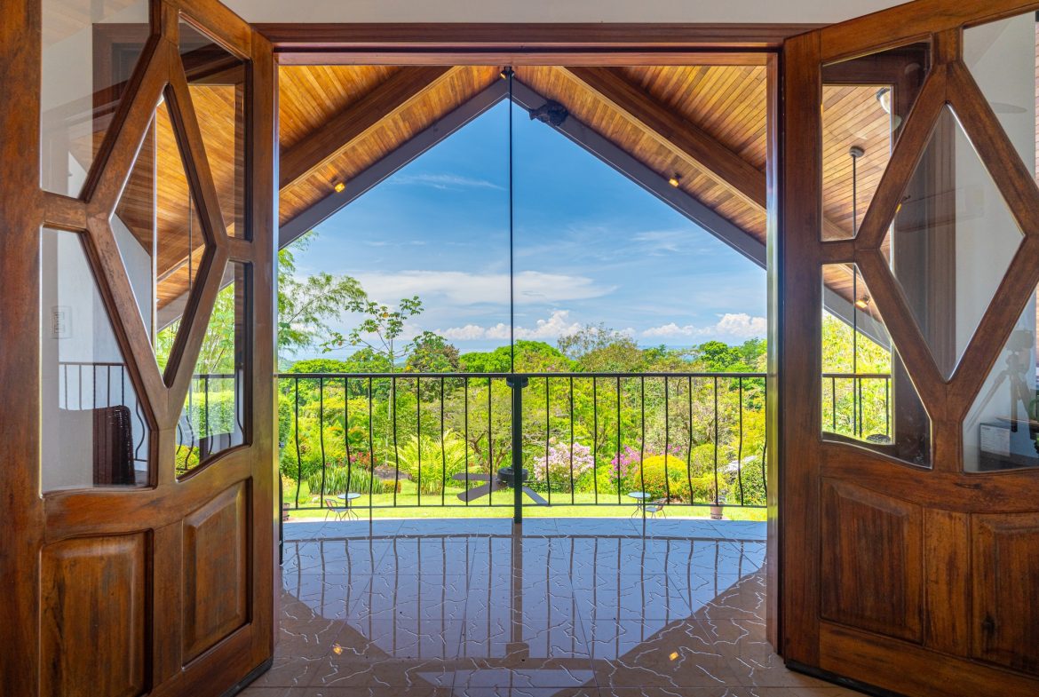 MOUNTAIN  PROPERTY WITH FOUR BEDROOMS, IN OJOCHAL – 1.83 ACRES