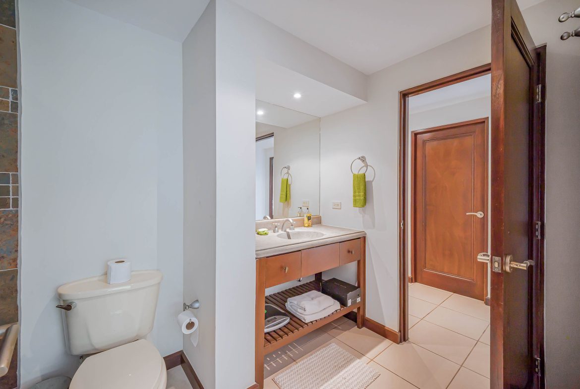 CONDOMINIUM WITH THREE BEDROOMS AND OCEAN VIEWS, IN TARCOLES – 0.049 ACRES