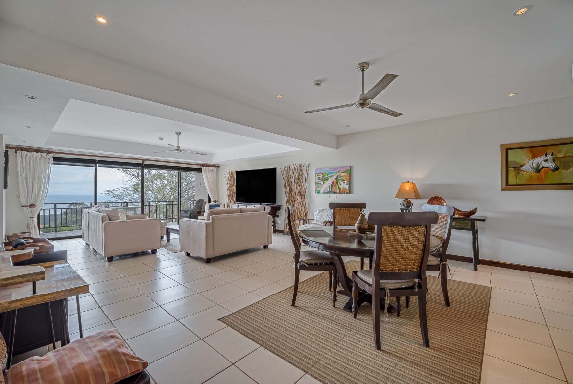 CONDOMINIUM WITH THREE BEDROOMS AND OCEAN VIEWS, IN TARCOLES – 0.049 ACRES