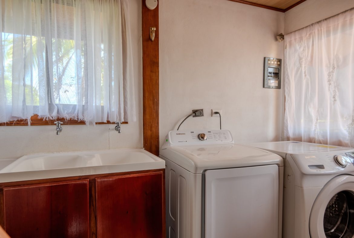 COMMERCIAL PROPERTY WITH FIVE CABINS, IN PEREZ ZELEDON – 46 ACRES