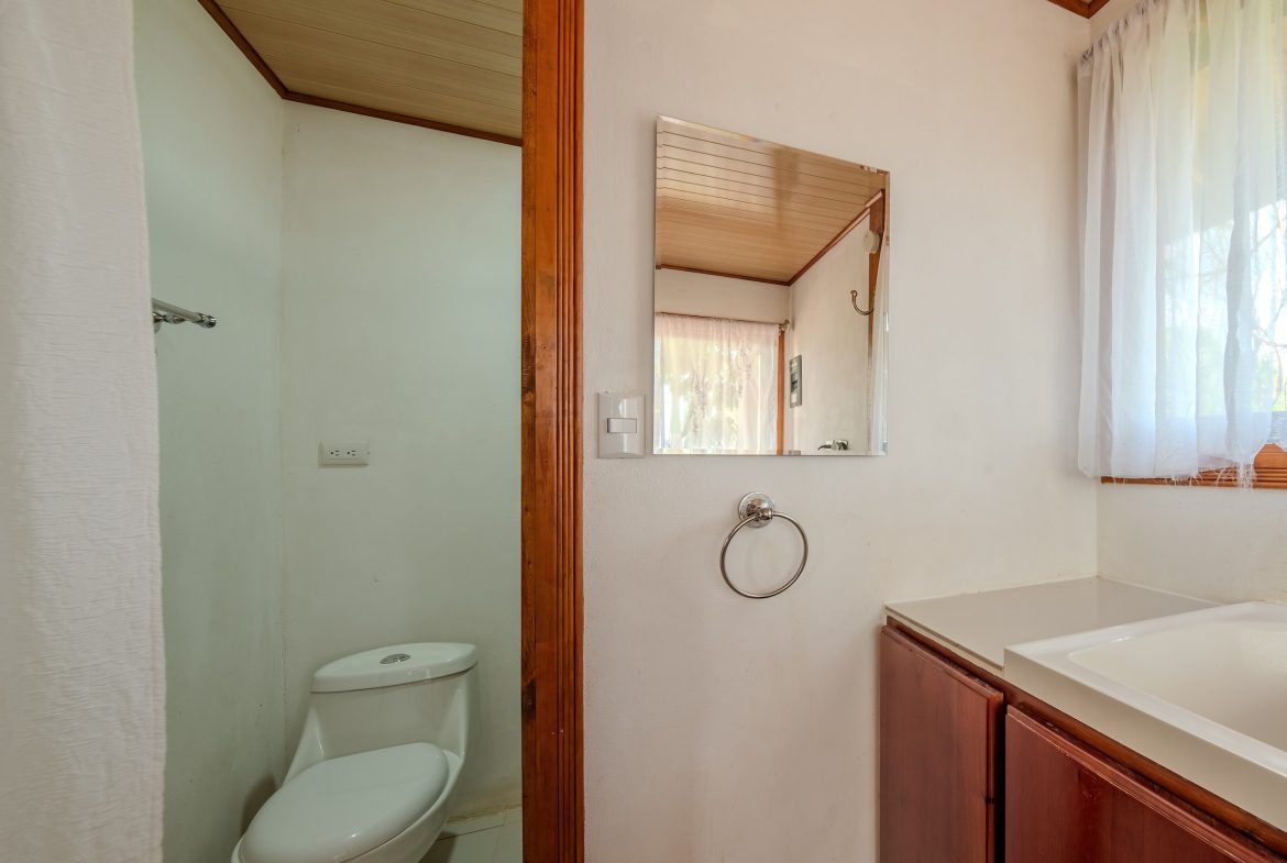 COMMERCIAL PROPERTY WITH FIVE CABINS, IN PEREZ ZELEDON – 46 ACRES