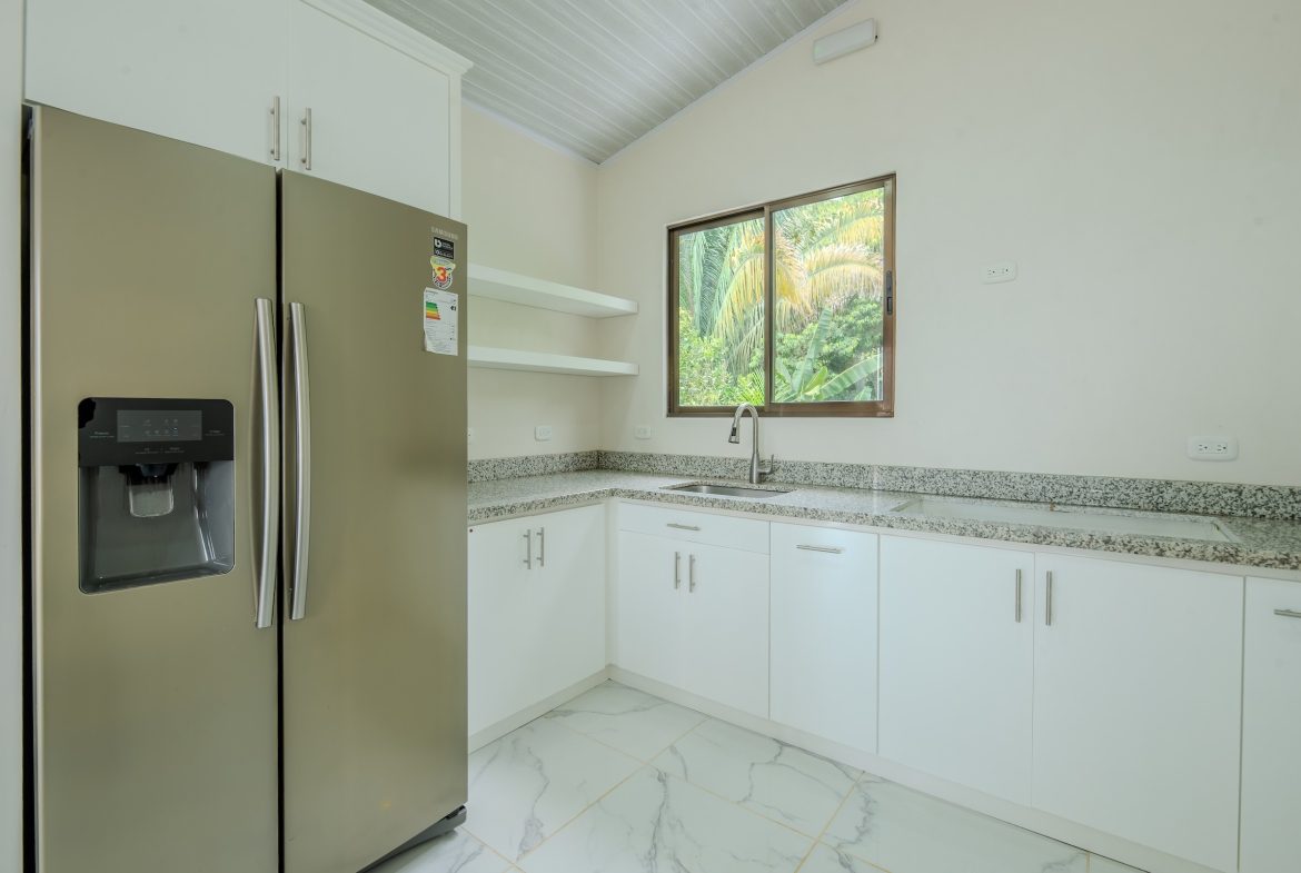 COMMERCIAL PROPERTY WITH FIVE CABINS, IN PEREZ ZELEDON – 46 ACRES