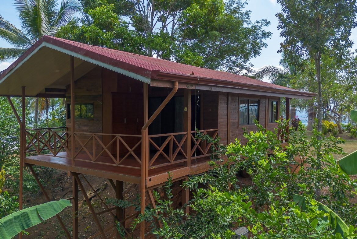 COMMERCIAL PROPERTY WITH FIVE CABINS, IN PEREZ ZELEDON – 46 ACRES